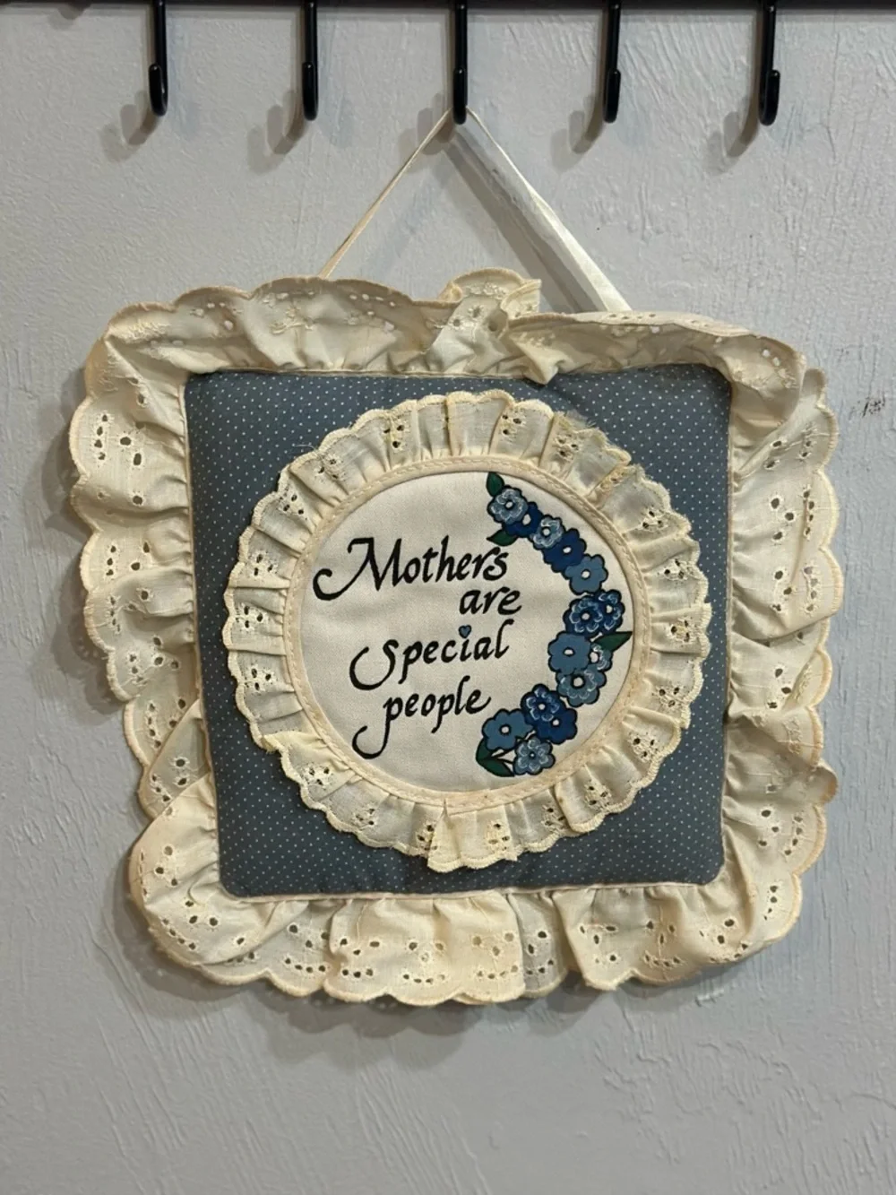 N/A charming vintage